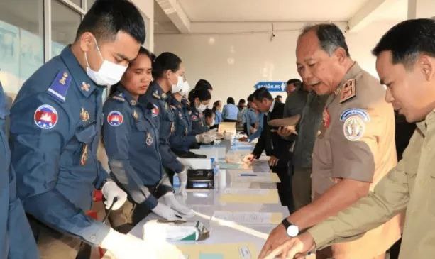 柬埔寨76名公务员军警涉毒被开除