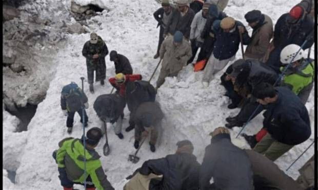 巴基斯坦北部山区雪崩致11人丧生25人受伤，包括4岁儿童，总理表示哀悼